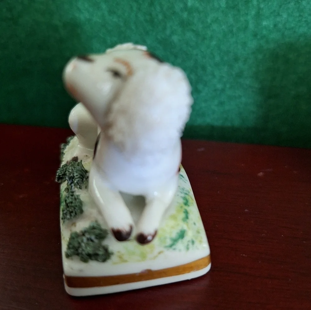 CHELSEA STAFFORDSHIRE PORCELAIN SPANIEL